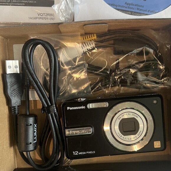 Panasonic Luminix Compact Digital Camera 12MP DMC-F3 - Black - Picture 1 of 6